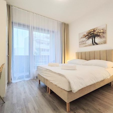 Wings - Brand New - Presidential Garden - Free Parking Appartement Bratislava Buitenkant foto