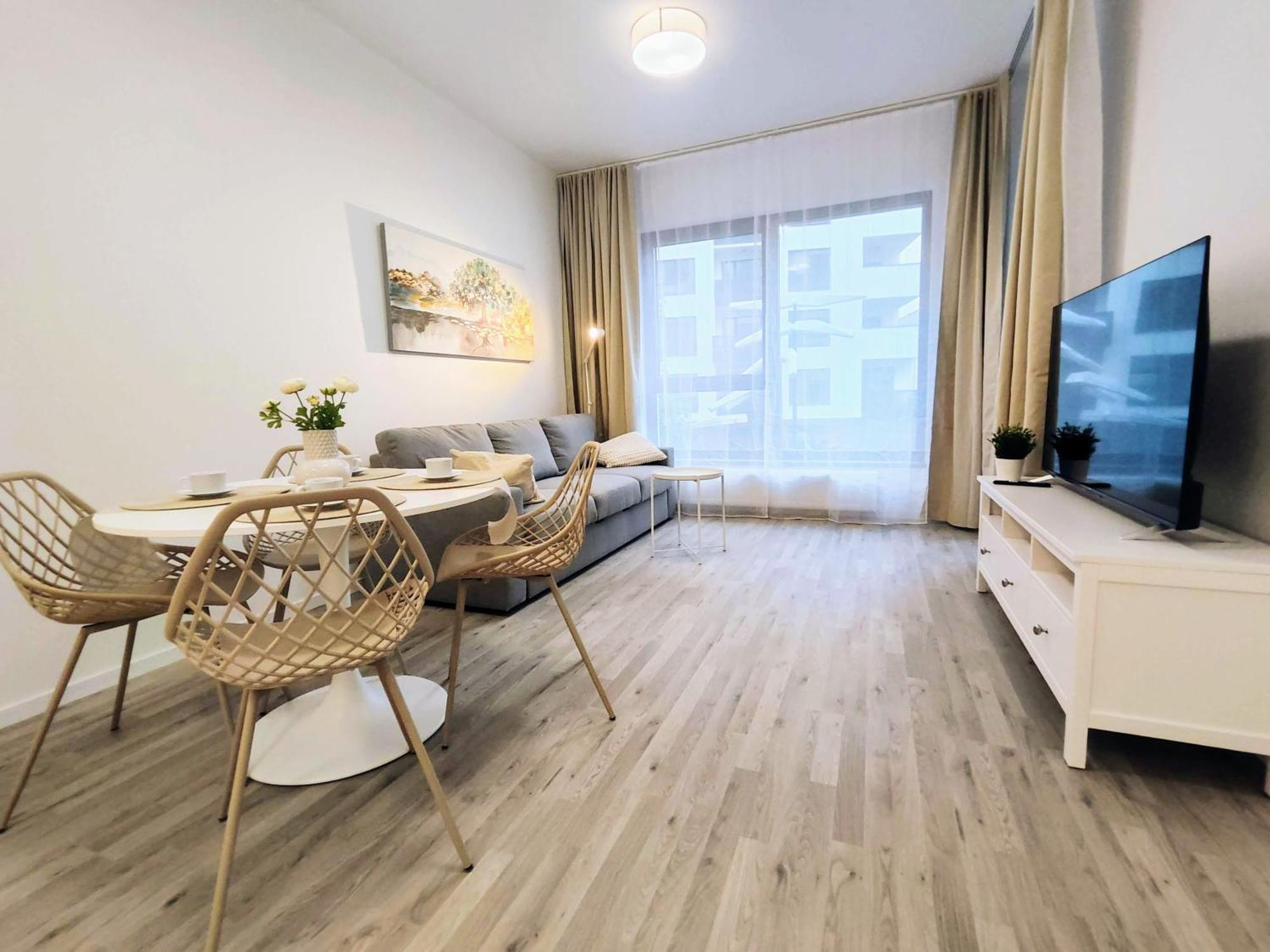 Wings - Brand New - Presidential Garden - Free Parking Appartement Bratislava Buitenkant foto