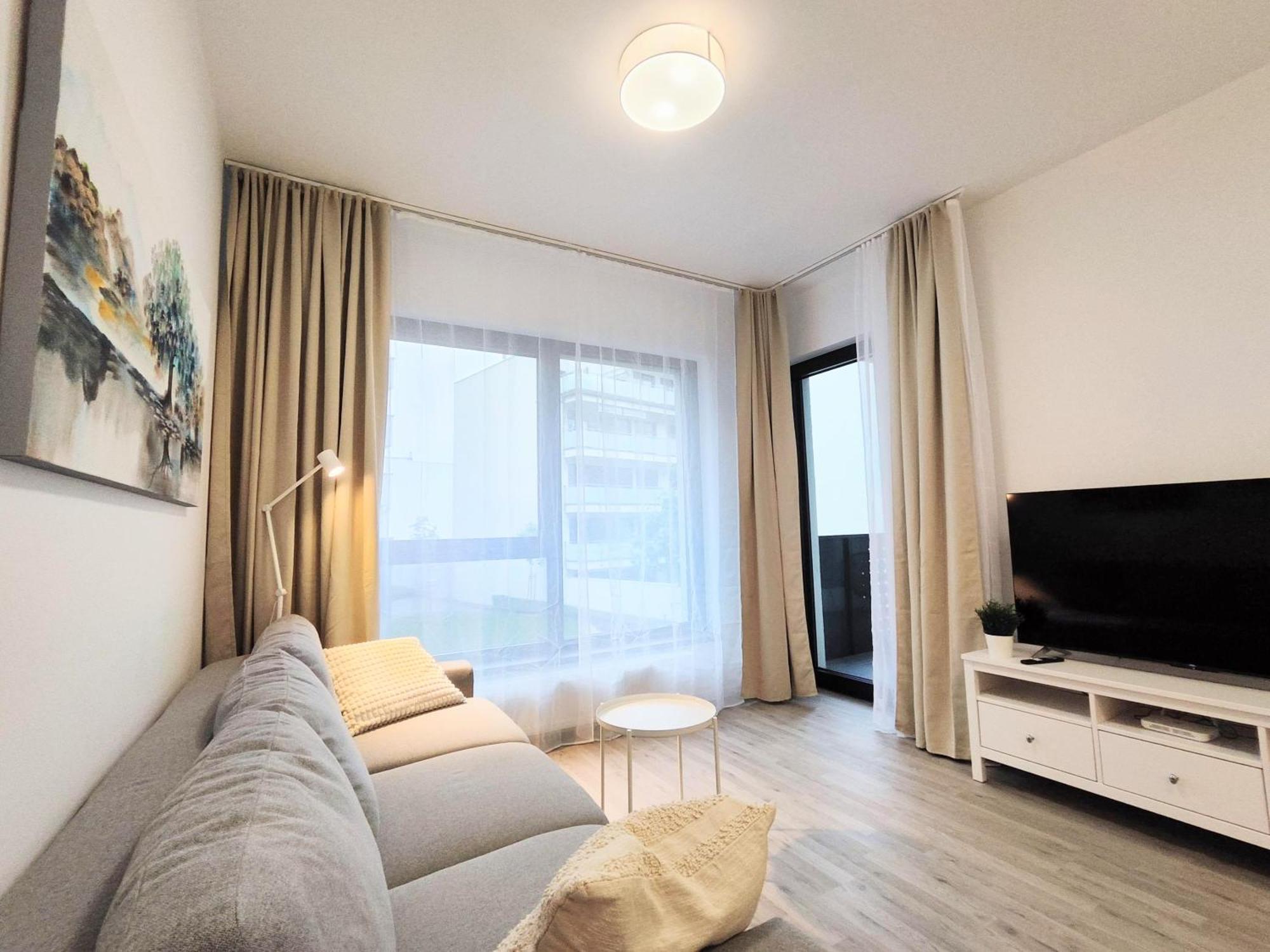 Wings - Brand New - Presidential Garden - Free Parking Appartement Bratislava Buitenkant foto